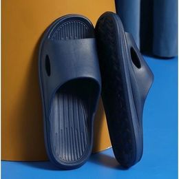 Soft Home Slippers Couple Summer Indoor Skid Proof Bathroom Sandals el Solid Colour Men Women Flip Flops Flat Shoes y240412
