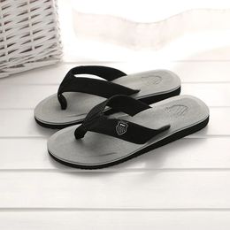 Casual Slippers For Men Flip Flops Beach Sandals Summer NonSlip Flat Slides Indoor House Shoes Male Slipper Man y240412