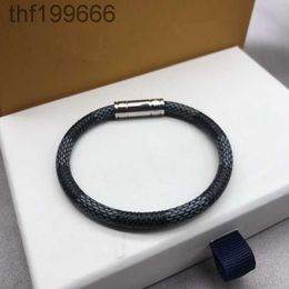 with Box Fashion Designer Women Bracelets Men Grey Charm Delicate Invisible Luxury Jewellery New Magnetic Buckle Gold Leather Bracelet 17/19cm Option E4CL ACGO