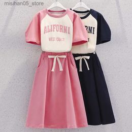 Clothing Sets Summer Youth and Girls Set Childrens Letter T-shirt Skirt 2-piece Fashion Top Q240425