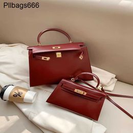 Designer Bag Womens Shoulder Bags Box Leather Genuine Secondgeneration for Highend Wine Red Wedding Winter Versatile Portable One Cros