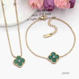 Earrings Necklace Designer Light Luxury Jewelry Set Classic Four Leaf Grass Series Bracelet Does Not Fade X826