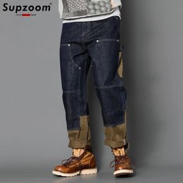 Supzoom Arrival Top Fashion Autumn Zipper Fly Stoashed Casual Patchwork Cargo Denim Pockets Cotton Jeans Men 240423