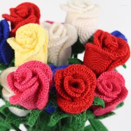 Decorative Flowers Colour Wool Knitted Bouquet Rose Flower Artificial Beautiful Plant Wedding Party Crochet Yarn Weave Ornament Home Decor