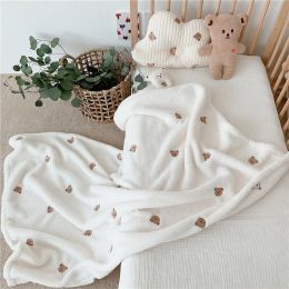 Sets Baby Blanket Soft Fleece Cartoon Bear Embroidery Infant Quilt Blanket Newborn Baby Swaddle Sleeping Blanket Stroller Blanket Curtain