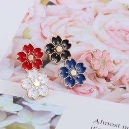 Brooches College Style Girl Aesthetic Fashion Brooch Personality Lovely Sweet Flower Oil Dripping Badge Floret Collar Pin Wholesale