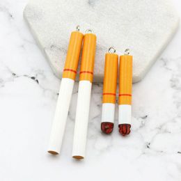 20 pezzi Cool Creative Resin Cigarettes Earring Charms Incarico di cibi nodutici per le portachiavi della collana.