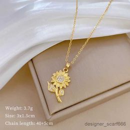 Pendant Necklaces Classic Retro Micro-paved Romantic White Jewelry Sunflower Stainless Steel Necklace Fashionable Temperament Dinner Pendant
