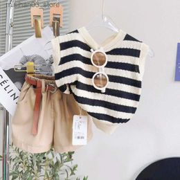 Clothing Sets Summer girl clothing set girl Korean clothing childrens striped vest+shorts 2-piece set childrens fashion clothing childrens clothing Q240425