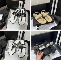 Designer women flat sandals Open toe pearl Pinching toes pullover ladies flip-flops black white outer female wear versatile ladies beach sandalsc 35-41