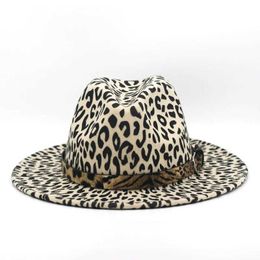 Wide Brim Hats Bucket Hats Leopard Print Hat with A Belt Buckle for Men Women Fashionable Felt Cap Y240425