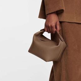 design 2024 The Row Bag is a niche for high-end textured lunch boxes bucket bags for women genuine leather carrying bags for women DGMX