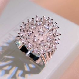 Band Rings 925 Stamp New Light Luxury Super Flash Zircon Hollow Snowflake Ring Female Party Birthday Jewellery Gift H240425