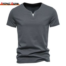 Men's T-Shirts Mens Short Sleeve Henley Shirts Casual Cotton Slim Fit Basic Summer V Neck T-ShirtL2404