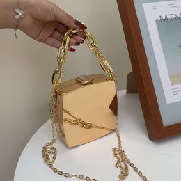 HBP Metal Small bag 2024 Korean Fashion Thick Handheld Personalised Girl Chain One Shoulder Box Bag Trendy