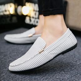 Spring and Summer Mens Loafers Large Size Light Comfortable Flat Shoes Breathable Nonslip Soft Casual Canvas 240410