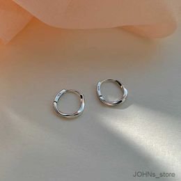 Stud New Trendy Twisted Hoop Earrings For Women Simple Silver Color Small Circle Geometric Huggies Earrings Jewelry Bijoux