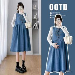 Maternity Dresses Spring and Autumn New Fashionable Pregnant Womens Denim Strap Dress Floral Embroidery Button Fly Maternity Sundress Loose Dress
