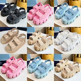 2024 Runway Style Sandals Classic Show Series Thick Sole Sandals Sheepskin Fabric Uper Lining 6cm Height Bottom Foam Large Sole Casual Womens Sandals Size 35-41