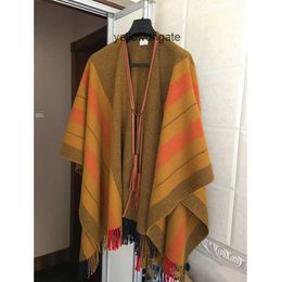 High version autumn and winter new H cashmere cape shawl with wool plaid fringed scarf for womens high-end feeling thickened and warm