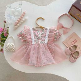 Rompers 2024 Summer Baby Bodysuit With Hair Band Sweet Puff Sleeve Baby Girls Floral One Piece Infant First Birthday Dress H240425