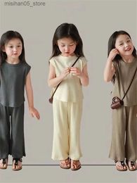 Clothing Sets 2024 new womens clothing set summer fashion sleeveless childrens cotton top and pants 2 pieces of casual practical wear for 2-8 years Q240425