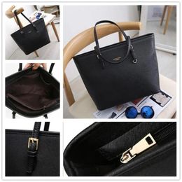 Shoulder Bags Women Messenger Leather Casual Tassel Handbags Female Designer Bag Vintage Big Size Tote High Quality Bolsos