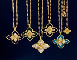 RC Italy Brand Clover Designer Pendant Necklaces Rhombic Four Leaf Shining Diamond Crystal 18K Gold Sweet Flower Turquoise Elegant7987801
