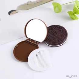 Mirrors 1Pcs Cookie Biscuits Make Up Mirrors Compact Makeup Mirror with Combs Portable Mini Cute Facial Make Up Mirror Light Dark Coffee