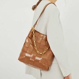 Woven Fashionable Bag Bucket Leather Niche High-end Texture Large Capacity Cowhide Single Shoulder Crossbody Underarm