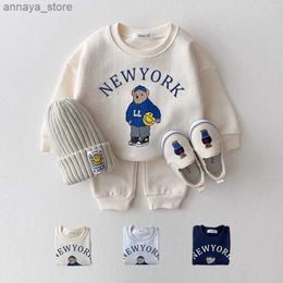 Clothing Sets Baby Boy Girl Clothing Sets Children Bear Pullover Sweatshirts + Simple Solid Cotton Sports Pants 2pc Kids Clothes Boy New SuitL2404