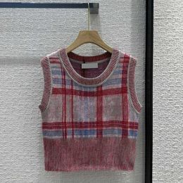 Kvinnors västar 2024 Högkvalitativ modekontrast Plaid Knit Vest Retro Slim Short Sleeveless Top