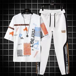 Mens Joggers Set Clothes Korean Fashion Outfit Print Tshirt Multipocket Cargo Pants Two Piece Summer 240420