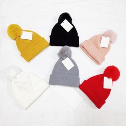 Luxury Pom Poms Beanie for Kid Designers Hats Autumn Winter Warm Solid Colour Cap Children Outdoor High Quality1864577