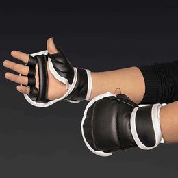 Protective Gear Half Finger Palm Breathable Taekwondo Five Finger Gloves Adult Boxing Gloves 240424