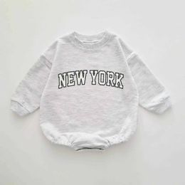 Rompers Baby jumpsuit boy 0-24M toddler baby girl sports shirt jumpsuit letter printed long sleeved cute jumpsuit jacketL2405