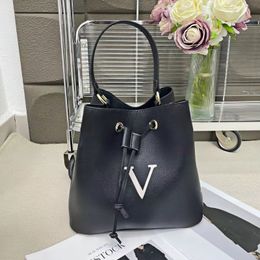 Luxury women's shoulder bag portable bucket bag light luxury high quality fashion crossbody bag brand women's bag
