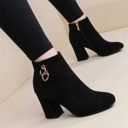 Boots Retro Women Warm and Velvet Women's Boots Vintage Block Heel Ankle Boots Side Zipper High Heels Women Shoes Big Sizes 3543