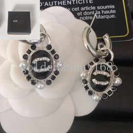 Charm Women Designer -Hengst Ohrringe 925 Silberschild Ohrring Eingelegtes Kristall Strass Pearl Hochzeit Weihnachtsschmuck Geschenk mit Kasten Mode Accessoire