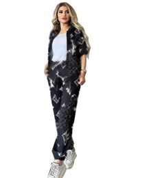 Desinger Summer Two pezzi Pantaloni da pista da pista da donna marchi femminile stampa a maniche corte e pantaloni per pantaloni della tuta Abbigliamento casual abiti