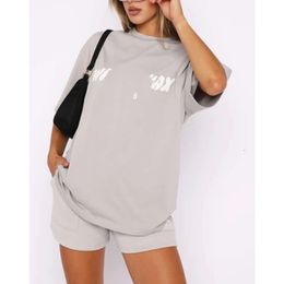Women Tracksuits White Foxs Designer Sommer Neues T-Shirt Set Fashion Sport Foam Kurzarm Pullover Short Sportwear 7 Farben 914