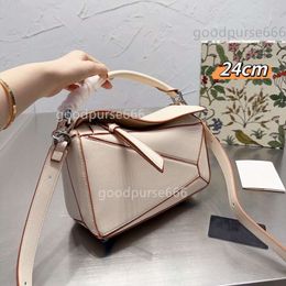 Lady Capacity Fashion Bags Bag Purse Spain Small Spliced Diamond Large Loe High Crossbody Lightweight Colours Girl Designer Handbags Puzzle 24cm 8ASN