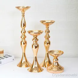 Candle Holders European Gold Metal Candlestick Wedding Luxury Table Romantic Decorations Year Bar Party Decoration Cand