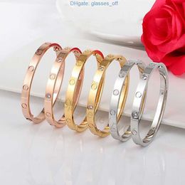 womens gold bracelet Mens Personalised designer Jewellery fashion anti sweat and Anti fading Womens Hot selling size 17CM 5QXM