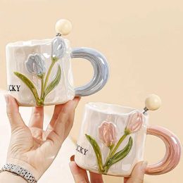Tumblers Tulip Mug Creative Ceramic Cup with Handle and Spoon Gift Cute Couple Coffee Water Wedding Birthday Gifts H240425