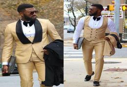 Chic Gold Three Pieces Mens Prom Suits Groomsmen Wedding Tuxedos For Men Blazers Shawl Lapel One Button Formal Suit With Jacket Pa6349264