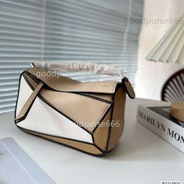 Top Bag Puzzle Designer Bags Purse Lady High Style French Style Spain Layer Cowhide Stitching Mini Handbag 20cm Loe 36OS