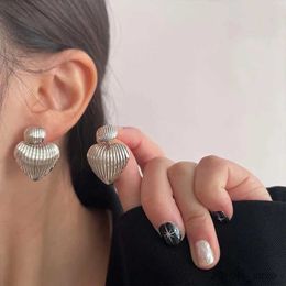 Dangle Chandelier Vintage Metal Chunky Heart Round Drop Earrings for Women Punk Gold Colour Geometric Pendant Earrings Jewellery Party Gifts