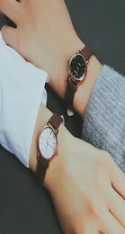 Wristwatches Fashion Style Leather Watch Women Vine Watches Female Dress Small Dial 4 Colours Black Brown3235675