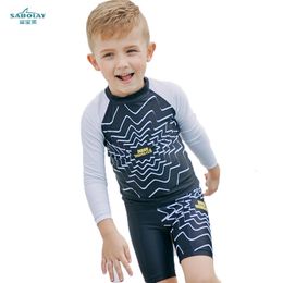 Sabolay Children Swimsuit Summer Spring Boys Suncreen Suits Szybkość kąpielowa Szybka sucha elastyczna koszula Trunks Beach Sport Swimwear 240416